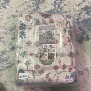 New Washable Area Rug 6x9 – Floral Vintage Pattern